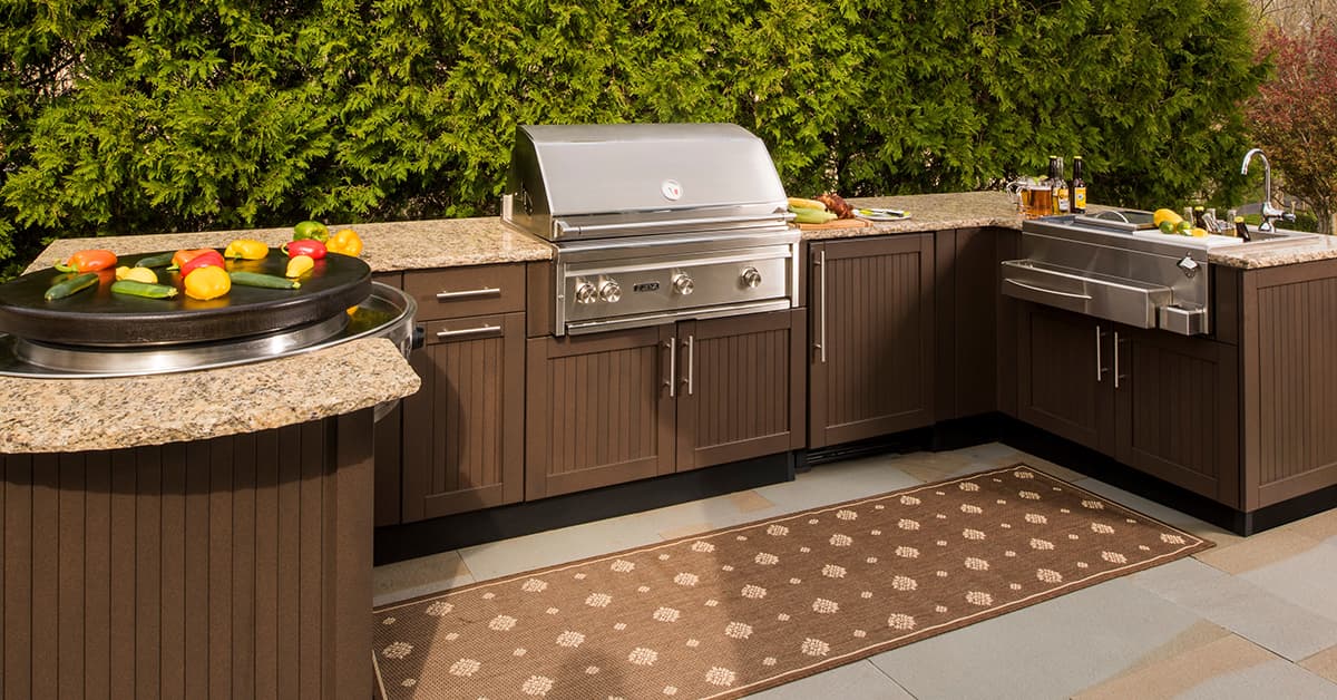 6 Reasons You Need An Outdoor Kitchen Now! outdoor kitchen