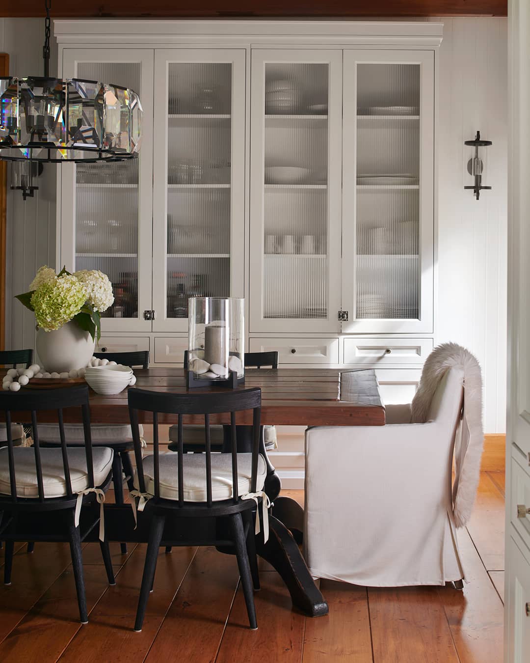 cottage dining room